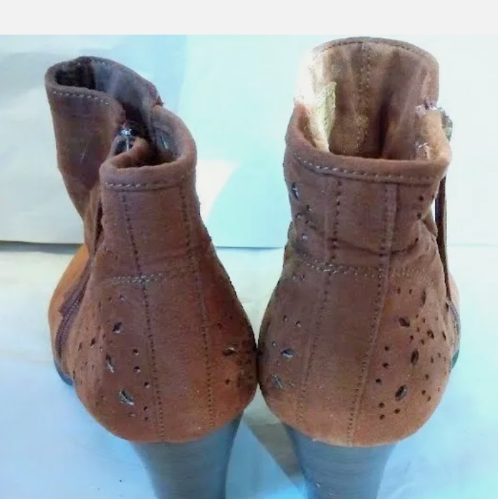 American Eagle Cut-Out Block Heel Booties Boots 10 Boho Hippie Festival Brown - Picture 5 of 7